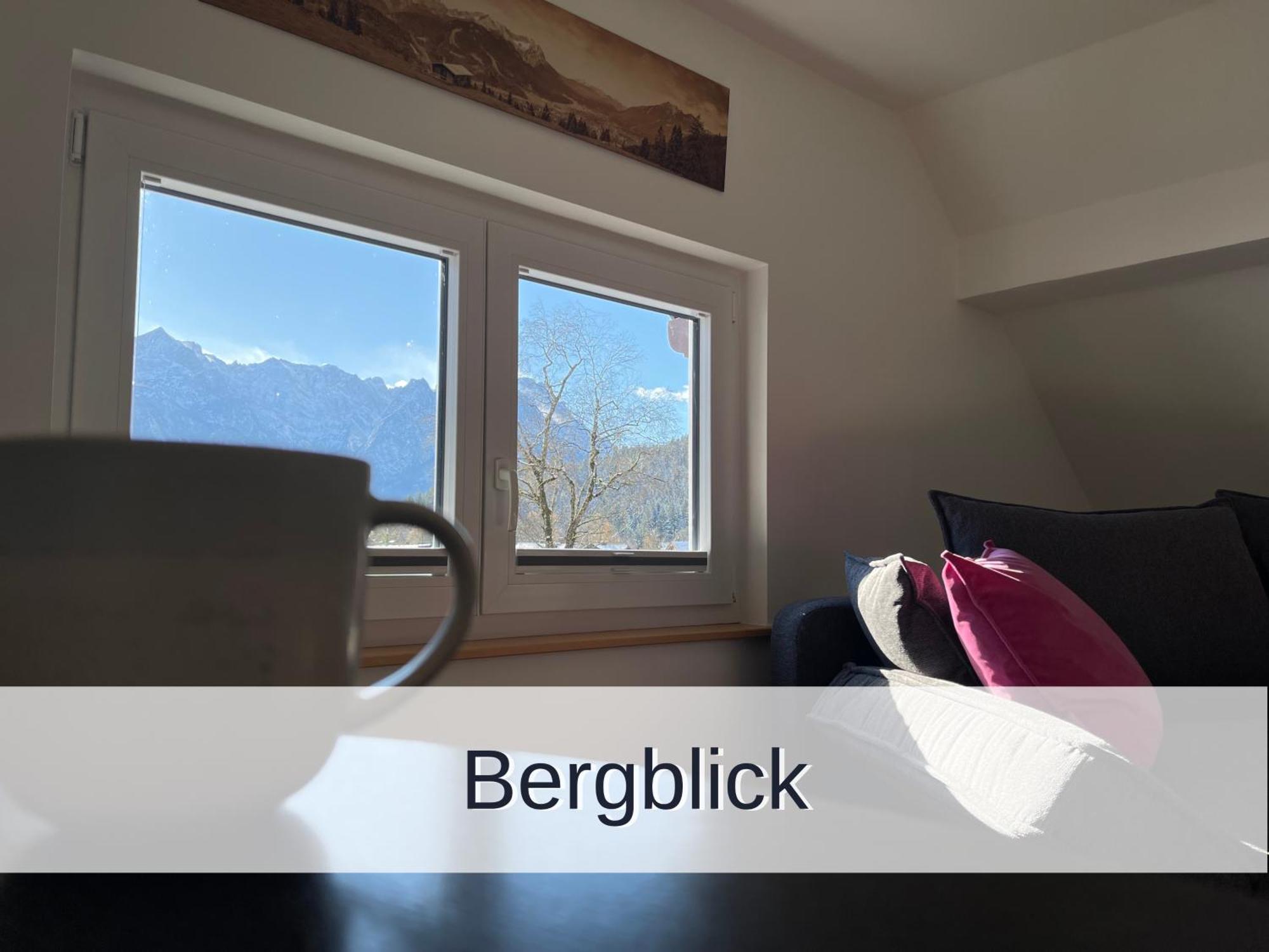 Ferienwohnung Rambold Wettersteinwand Garmisch-Partenkirchen Exterior photo